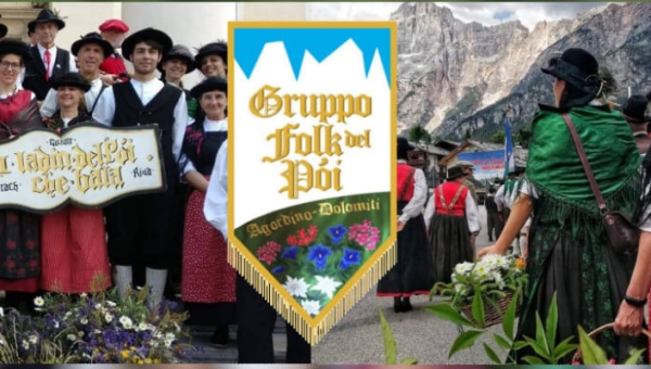 Foto di gruppo e marchio del Folk del poi